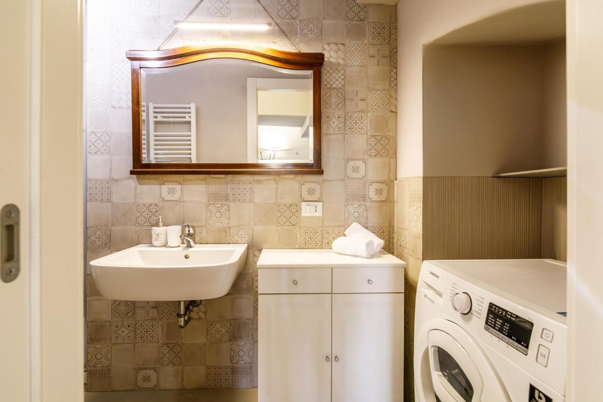 Porta Romana Elegant Apartments With Private Parking! Σιένα Εξωτερικό φωτογραφία